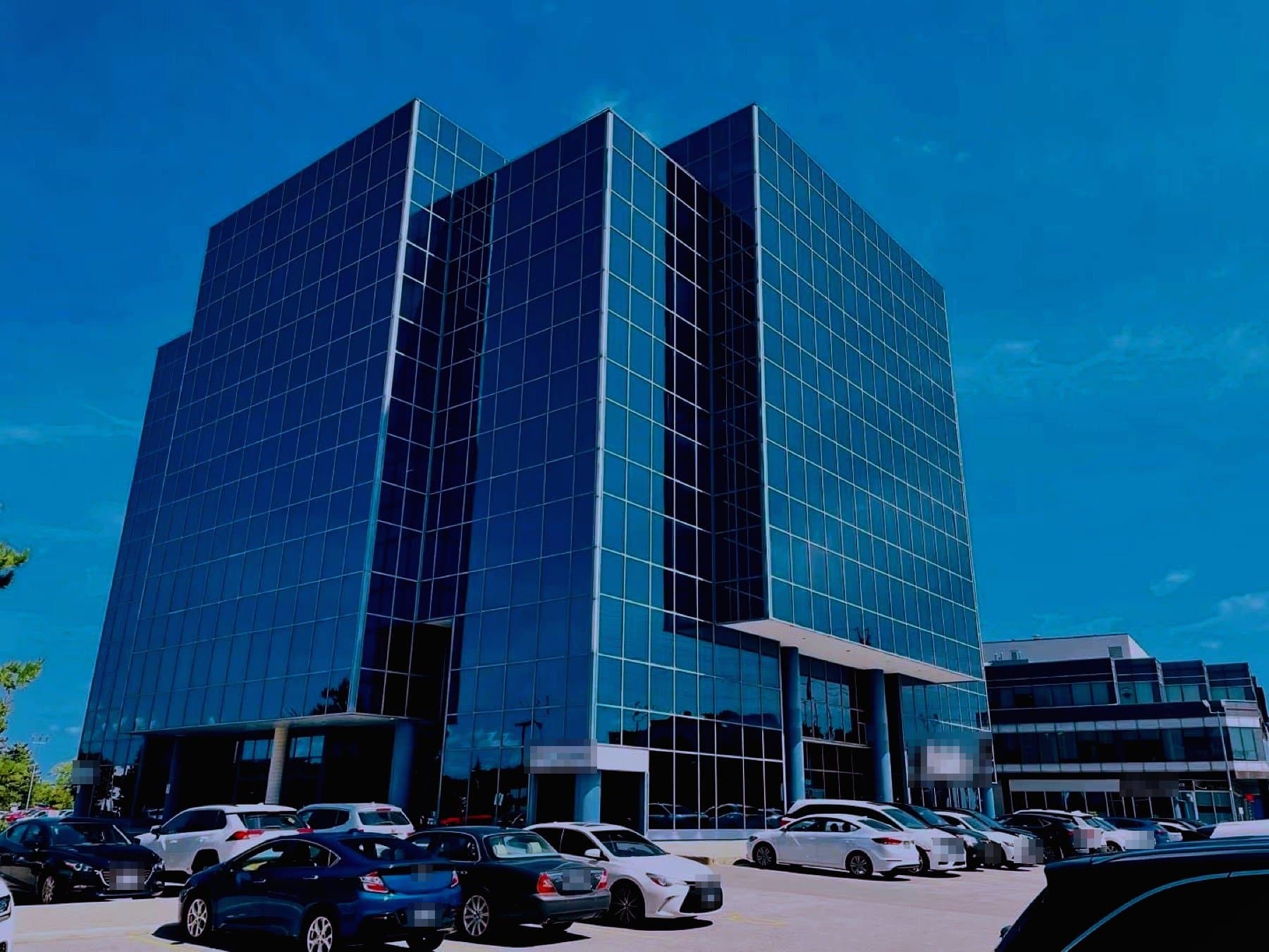 Immeuble de bureaux au 15 Wertheim Crt., Richmond Hill